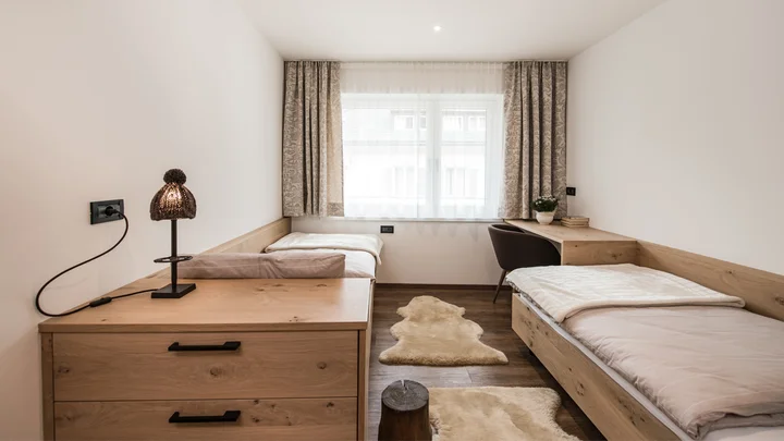 Twin bedroom — Apartment Seceda