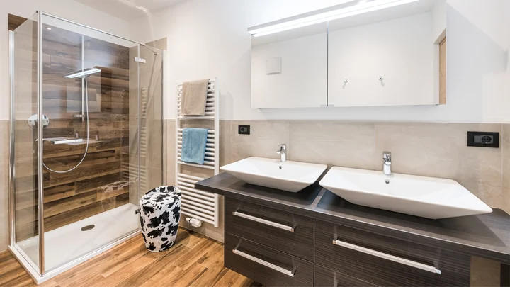 Bathroom — Apartment Saslonch