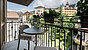 Vista dal balcone dell'appartamento Resciesa verso l'hotel Adler a Ortisei